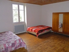 Lot (46) department, for sale in FRAYSSINET LE GELAT: 6-room house of 124 m² with outbuildings of 118 m² on a plot of 820 m²