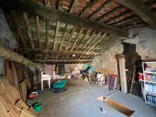 Dpt Pyrénées Orientales (66), à vendre proche ESTAGEL maison 2 appartements avec terrasses à rafraichir