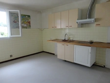 Pyrénées-Orientales (66), for sale in Prades, 5 minutes away: 5-room house on a 324 m² plot with garage