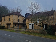 Dpt Lot (46), à vendre FRAYSSINET LE GELAT maison P6 de 124 m² avec dépendances 118 m² sur terrain de 820 m²