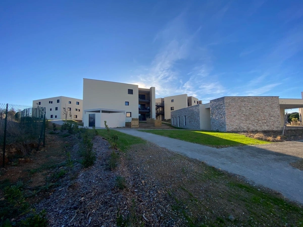 Dpt Hérault (34), à vendre SERIGNAN, appartement 3 pièces de 62.2 m² avec terrasse et stationnement