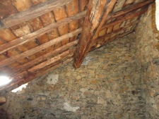 Pyrénées-Orientales (66), for sale in Jujols: Stone house, 8 rooms, 207 m², requiring complete renovation, on a 185 m² plot.