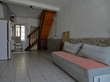 Dpt Pyrénées Orientales (66), à vendre LATOUR DE FRANCE Maison P4 de 83.5 m², cour arrière