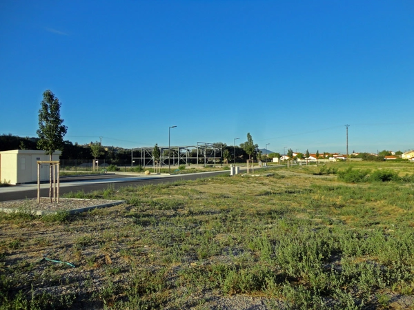Dpt Pyrénées Orientales (66), à vendre ILLE SUR TET terrain constructible 1338 m², plat, vaibilisé
