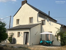 Maison Ancienne de Caractère à Broc, Maine-et-Loire