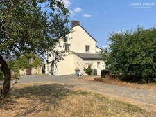 Maison Ancienne de Caractère à Broc, Maine-et-Loire