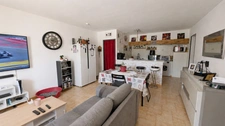 CARPENTRAS (84) | VIAGER - Maison de 215 m² habitables avec revenu locatif sur un terrain agricole de 7 175 m²