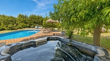 MÉRINDOL (84) | Magnifique propriété de 215 m² habitables (vendue meublée) avec 3 chambres d'hôtes