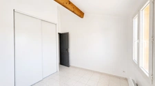 PUYVERT (84) | 🏡 Maison T4 jumelée de 74 m² avec terrasse, cour et garage privatifs