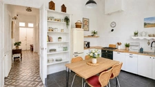 SALON-DE-PROVENCE (13) | Grande maison de maître de près de 300 m² habitables avec jardin et piscine (chauffée) en cœur de ville