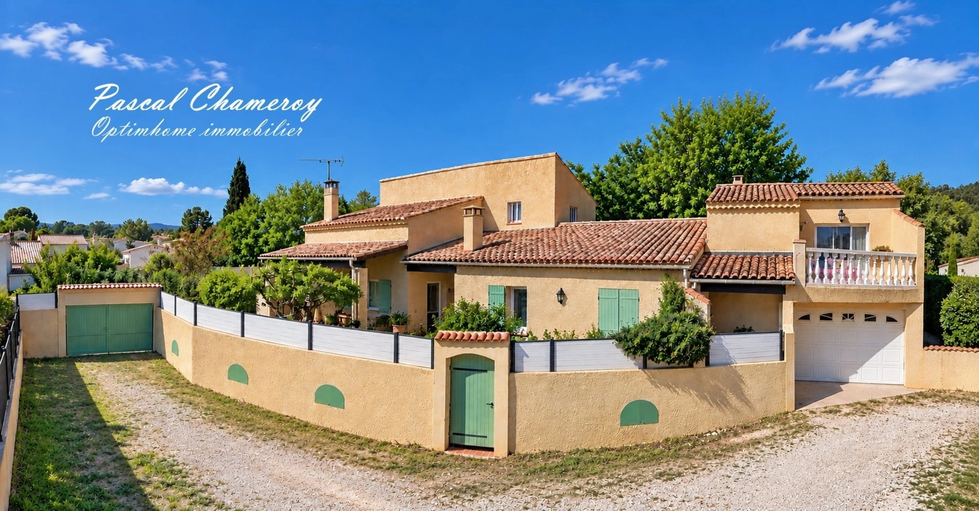 Maison 8 pièces 165 m² · à Eyguières · 165 m² · 657 000 €