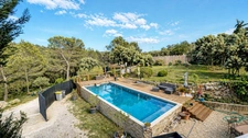 VERNÈGUES | Magnifique maison atypique de 190 m² avec vue panoramique sur le Lubéron et piscine 