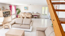 EYGUIÈRES (13) | Très belle maison de 8 pièces, 5 chambres avec piscine, cour et garage