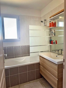 CAVAILLON | T3 de 72 m² avec terrasse couverte & place de stationnement en résidence fermée