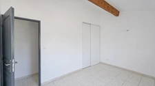 PUYVERT (84) | 🏡 Maison T4 jumelée de 74 m² avec terrasse, cour et garage privatifs