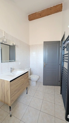 PUYVERT (84) | 🏡 Maison T4 jumelée de 74 m² avec terrasse, cour et garage privatifs