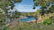 VERNÈGUES | Magnifique maison atypique de 190 m² avec vue panoramique sur le Lubéron et piscine 