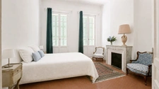 SALON-DE-PROVENCE (13) | Grande maison de maître de près de 300 m² habitables avec jardin et piscine (chauffée) en cœur de ville