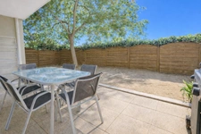 ISTRES | T3 en REZ-DE-JARDIN avec EXTERIEUR DE 76 m² et stationnement privatif