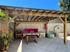 EYGUIÈRES | Maison familiale de 6 pièces sur un terrain clos & arboré de 630 m² avec piscine et garage