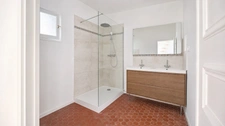 SALON-DE-PROVENCE (13) | Grande maison de maître de près de 300 m² habitables avec jardin et piscine (chauffée) en cœur de ville