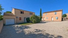 PUYVERT (84) | 🏡 Maison T4 jumelée de 74 m² avec terrasse, cour et garage privatifs