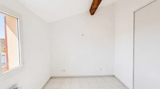 PUYVERT (84) | 🏡 Maison T4 jumelée de 74 m² avec terrasse, cour et garage privatifs