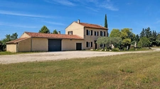 CARPENTRAS (84) | VIAGER - Maison de 215 m² habitables avec revenu locatif sur un terrain agricole de 7 175 m²