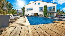 VERNÈGUES (13) | Magnifique maison de 190 m² avec gîte T3 en rez-de-chaussée 