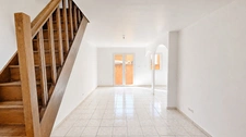PUYVERT (84) | 🏡 Maison T4 jumelée de 74 m² avec terrasse, cour et garage privatifs