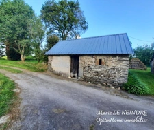 Ensemble immobilier avec gîte, dépendances, hangar, maison à rénover, puits et four à pain – sur 8 300 m² de terrain (dont plusieurs parcelles indépendantes)
