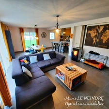 Maison moderne et familiale avec terrain de 1300 M2 CLOS à vendre à Plounévez-Quintin (2013)