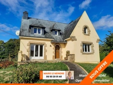 🏡 Coup de cœur assuré à Pontivy : Spacieuse maison familiale de 148 m² sur un grand terrain de 1 008 m² !