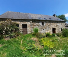 🏡 Charmante maison en pierre à rénover en campagne de Peumerit-Quintin, proche de l'étang de Kerne Huel 🌿