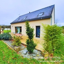 Maison moderne et familiale avec terrain de 1300 M2 CLOS à vendre à Plounévez-Quintin (2013)