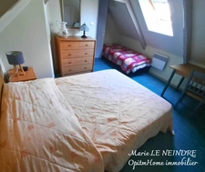 Ensemble immobilier avec gîte, dépendances, hangar, maison à rénover, puits et four à pain – sur 8 300 m² de terrain (dont plusieurs parcelles indépendantes)