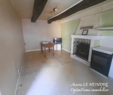 Ensemble immobilier avec gîte, dépendances, hangar, maison à rénover, puits et four à pain – sur 8 300 m² de terrain (dont plusieurs parcelles indépendantes)