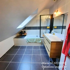 Maison moderne et familiale avec terrain de 1300 M2 CLOS à vendre à Plounévez-Quintin (2013)