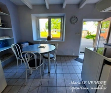 Ensemble immobilier avec gîte, dépendances, hangar, maison à rénover, puits et four à pain – sur 8 300 m² de terrain (dont plusieurs parcelles indépendantes)