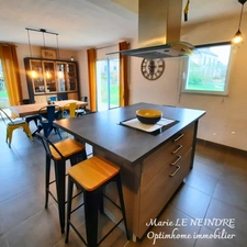 Maison moderne et familiale avec terrain de 1300 M2 CLOS à vendre à Plounévez-Quintin (2013)