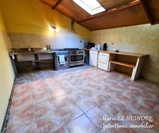 🏡 BELLE LONGÈRE EN PIERRE EN CAMPAGNE – BEAU POTENTIEL 
