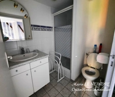 Ensemble immobilier avec gîte, dépendances, hangar, maison à rénover, puits et four à pain – sur 8 300 m² de terrain (dont plusieurs parcelles indépendantes)