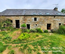 🏡 Charmante maison en pierre à rénover en campagne de Peumerit-Quintin, proche de l'étang de Kerne Huel 🌿