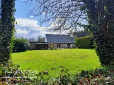 Charmante Longère sur la commune de Bon Repos sur Blavet - 81 m², 2 chambres, mezzanine, terrain de plus de 1 hectare