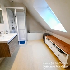 Maison en Pierre à Kergrist-Moelou - 4 Chambres - Potentiel Gîte