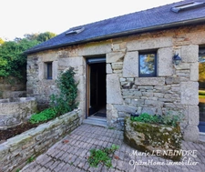 🏡 BELLE LONGÈRE EN PIERRE EN CAMPAGNE – BEAU POTENTIEL 