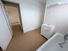 Ajustement de prix ! EXCLUSITÉ LE HAVRE A vendre Appartement avec trois chambres, cave et parking sécurisé !