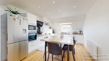 TRES BEL APPARTEMENT LUMINEUX AVEC 3 CHAMBRES, VUE DEGAGEE ET JARDIN COLLECTIF