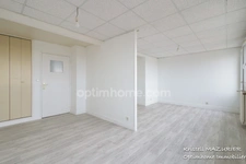 BAISSE DE PRIX Le Havre Appartement avec une chambre, une grande pièce de vie lumineuse, une cave et parking sécurisé !