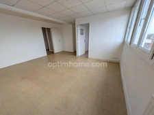 Ajustement de prix ! EXCLUSITÉ LE HAVRE A vendre Appartement avec trois chambres, cave et parking sécurisé !